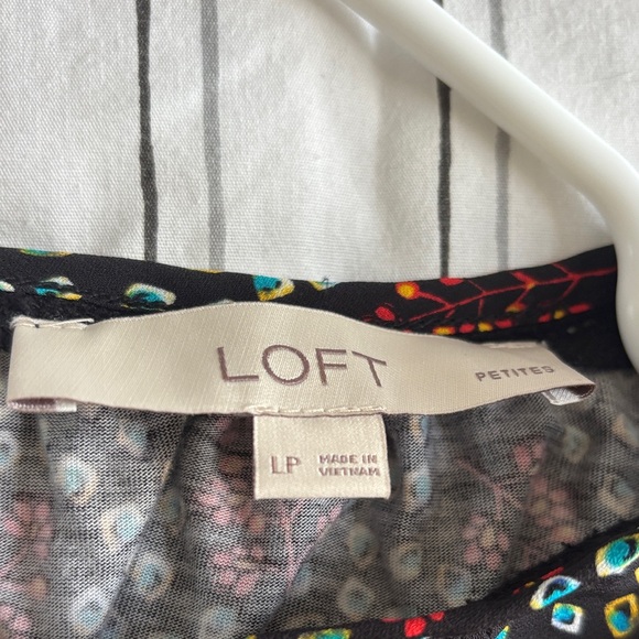 LOFT Black and Red Floral Blouse - Picture 6 of 7